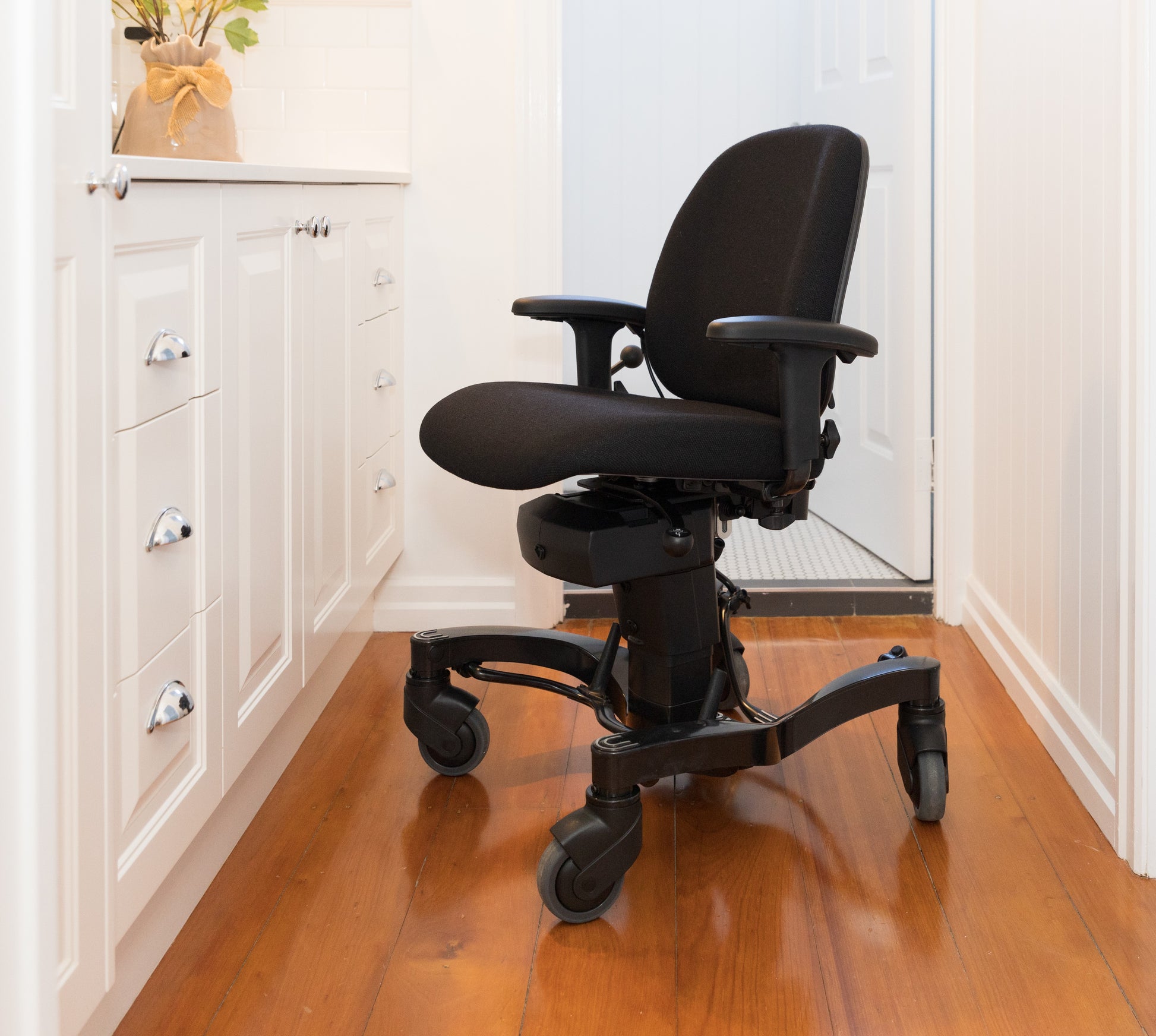 Quality office chair with brake and electric lift from VELA. Find it here